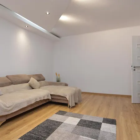 E&c Mall, Unirii Area 4*