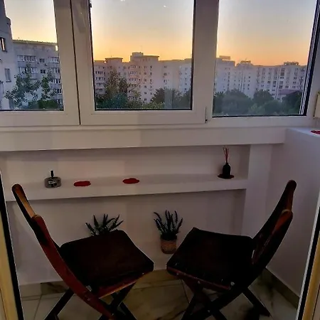 Apartment E&c Mall, Unirii Area 4*