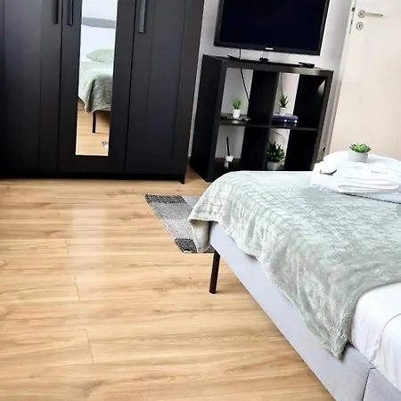 E&c Mall, Unirii Area Apartment 4*