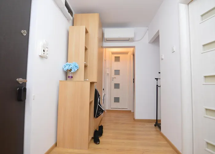 E&c Mall, Unirii Area 4*